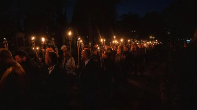 Kolozsváron fáklyás felvonulással emlékeztek meg az 1956-os forradalom 70. évfordulójáról