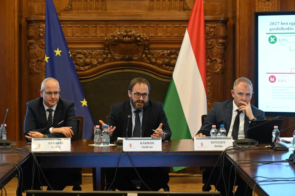 Költségvetés 2027: 2030-ra a GDP 2,8 százalékára csökken a hiány