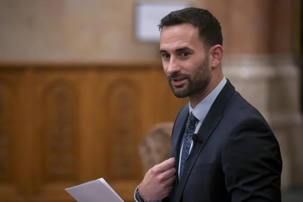 Költségvetési módosítás és gyermekvédelmi javaslatok az Országgyűlésben