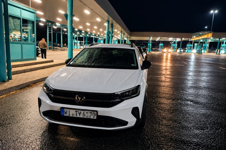 Körözött Volkswagen személygépkocsit foglaltak le a röszkei határátkelőn