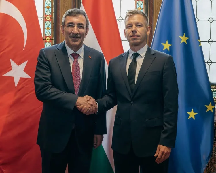 Külföldi delegációk érkeztek Budapestre az 1956-os forradalom ünnepére