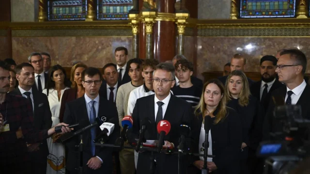 Lakiteleken tart kihelyezett frakcióülést a Fidesz és a KDNP