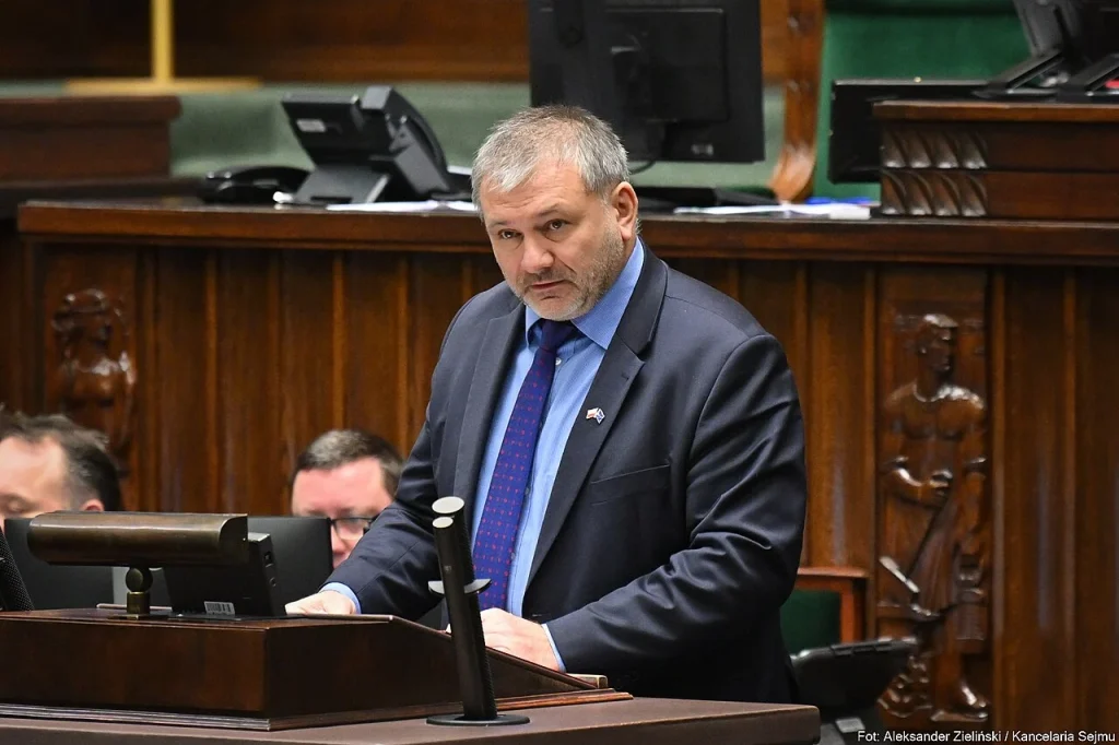 Lengyel alkotmánybírósági vezetők mentelmi jogának felfüggesztését kezdeményezte az igazságügyi miniszter