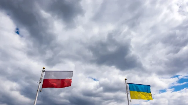 Lengyelország kijelentette, hogy a kijevi orosz támadásokkal szemben is fenntartja diplomáciai jelenlétét