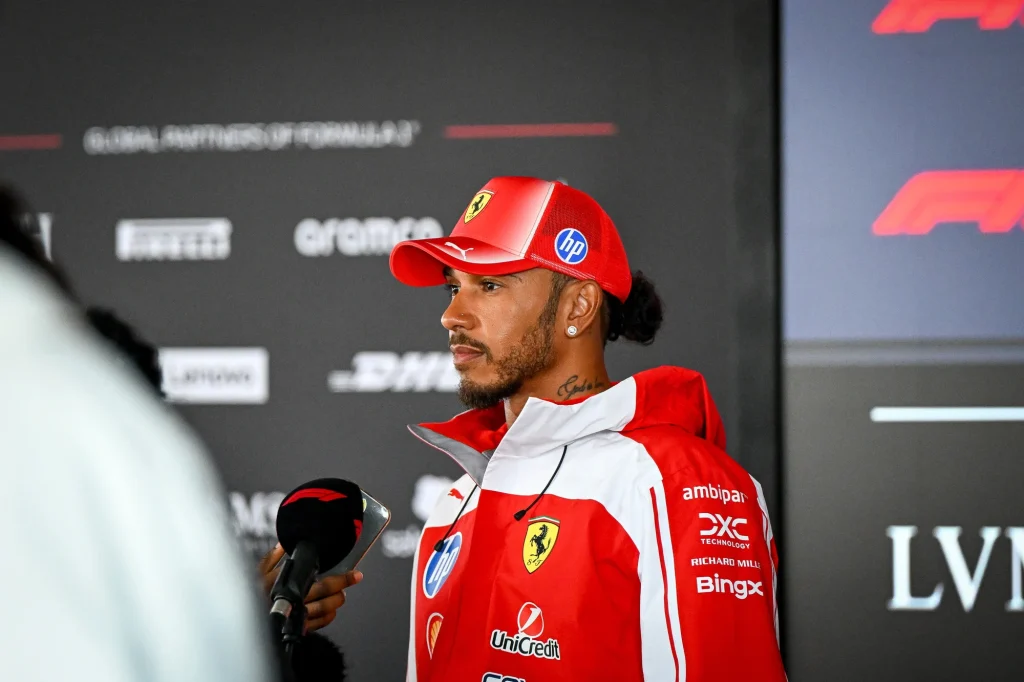 Lewis Hamilton szerint nincs hozzá hasonló pilóta a Forma–1 történetében