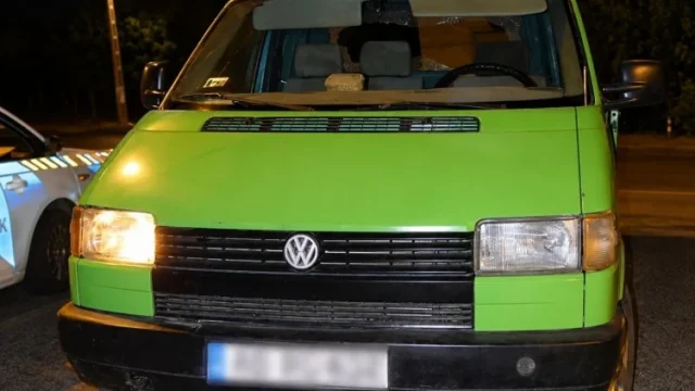 Lopott autóval menekült a rendőrök elől, majd Szőregen elfogták a férfit
