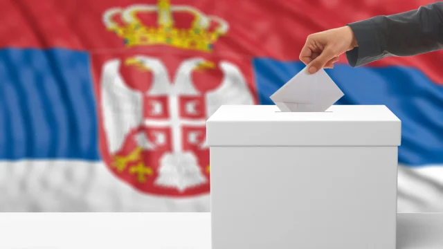 A választók 19,72 százaléka adta le voksát a délelőtti órákban a szerbiai parlamenti választáson