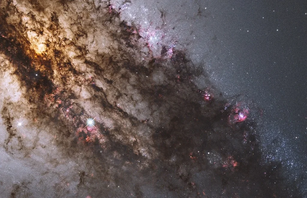 Magyar kutatók bizonyították a galaxisokból kilökődő fekete lyukak létezését