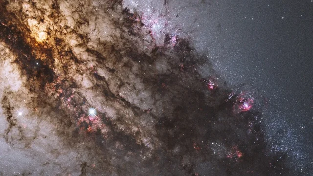 Magyar kutatók bizonyították a galaxisokból kilökődő fekete lyukak létezését