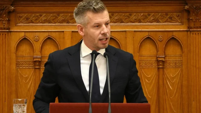 Magyar Péter elvárja, hogy a katolikus egyház határolódjon el Osztie Zoltán plébános szavaitól
