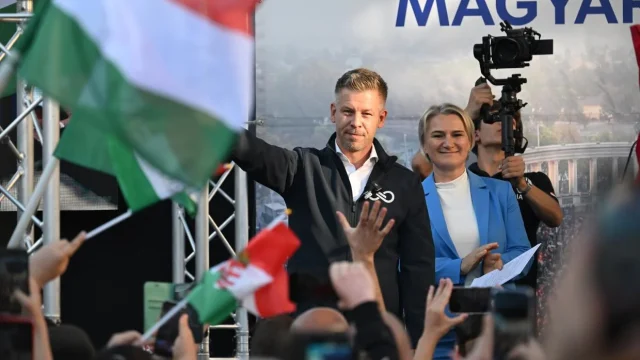 Magyar Péter: az NKA-ügy kérdésessé teszi, hogy a fideszes képviselők jogszerűen ülhetnek-e a parlamentben