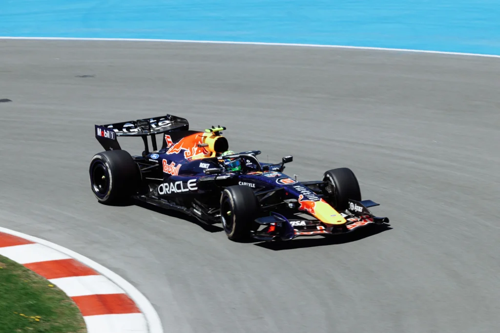 Max Verstappen indulhat az első helyről a Malajziában megrendezett Bahreini Nagydíjon