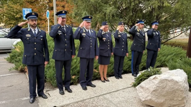 Elhunyt kollégáikra emlékeztek a Jász-Nagykun-Szolnok megyei rendőrök