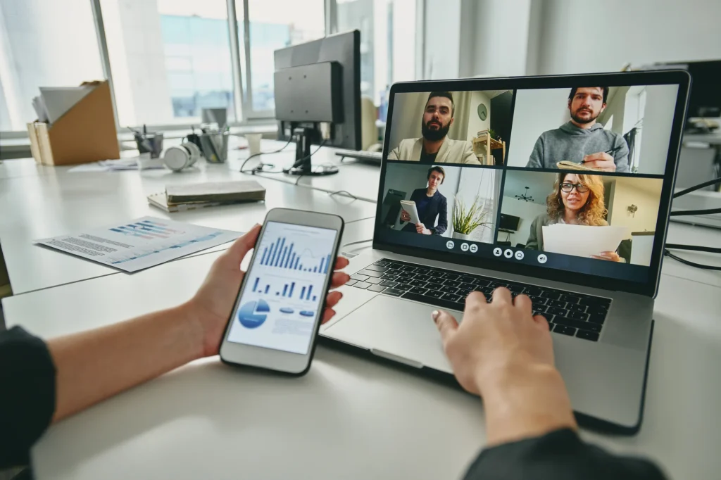 A videókonferenciák okozta kognitív túlterhelés és fizikai fáradtság megelőzésének lehetőségei