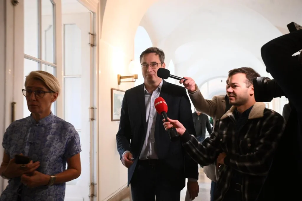 Napirend hiányában véget ért a Fővárosi Közgyűlés rendkívüli ülése