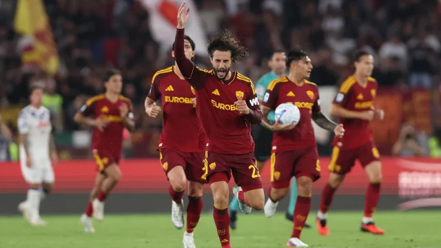 A veretlen AS Roma a Napoli otthonában lép pályára az olasz labdarúgó-bajnokság nyolcadik fordulójában