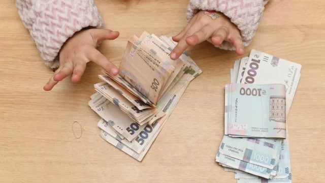 Négyéves gyermek is szerepel az észak-macedón milliomos adózók között