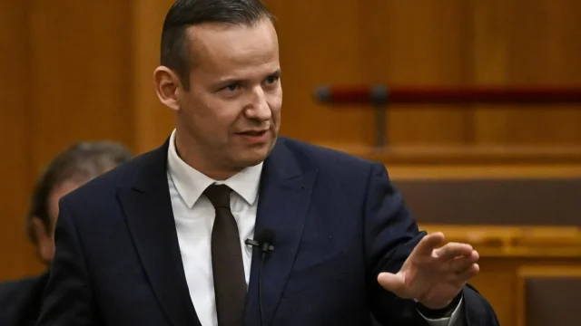 Október 23-án nem vesz részt a parlamenti díszülésen a Mi Hazánk Mozgalom frakciója