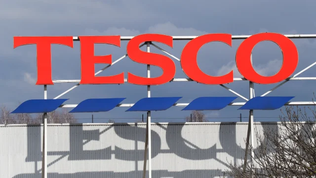 Jelentősen nőtt a Tesco működési eredménye a 2026-2027-es pénzügyi év első felében