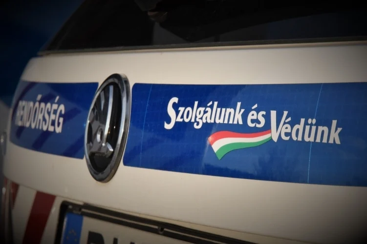 Rablás kísérlete és garázdaság miatt vettek őrizetbe egy 15 éves fiút Ózdon