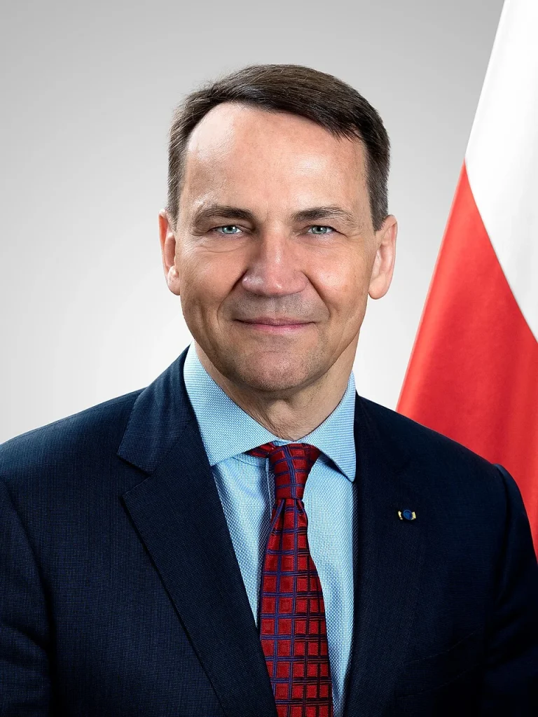 Radosław Sikorski: Oroszország megosztottságot akar szítani Európában