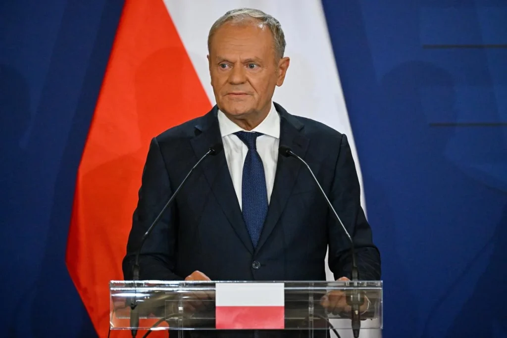 Rendkívüli biztonsági egyeztetést tartanak Lengyelországban a miniszterelnököt érő merényletfenyegetés miatt