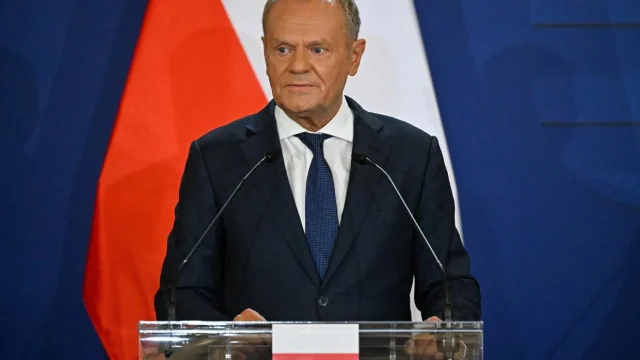Rendkívüli biztonsági egyeztetést tartanak Lengyelországban a miniszterelnököt érő merényletfenyegetés miatt