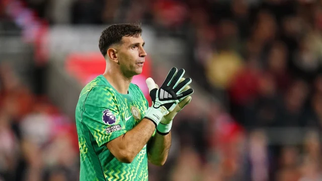 Sikeres állkapocsműtéten esett át az Everton ellen megsérült Emiliano Martinez, a Chelsea kapusa
