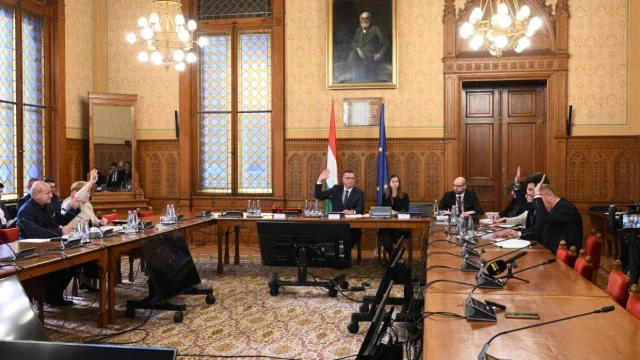 Szakértőket hallgat meg a spontán privatizációt vizsgáló bizottság