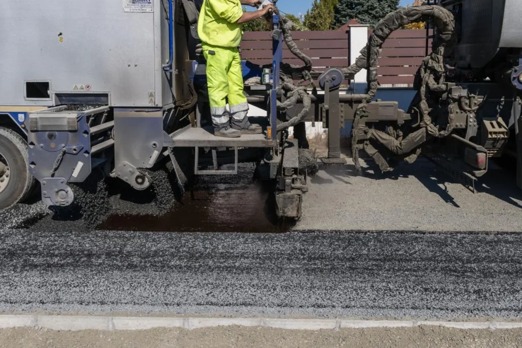 Szeptemberben nőtt a foglalkoztatottak és csökkent a munkanélküliek száma Magyarországon