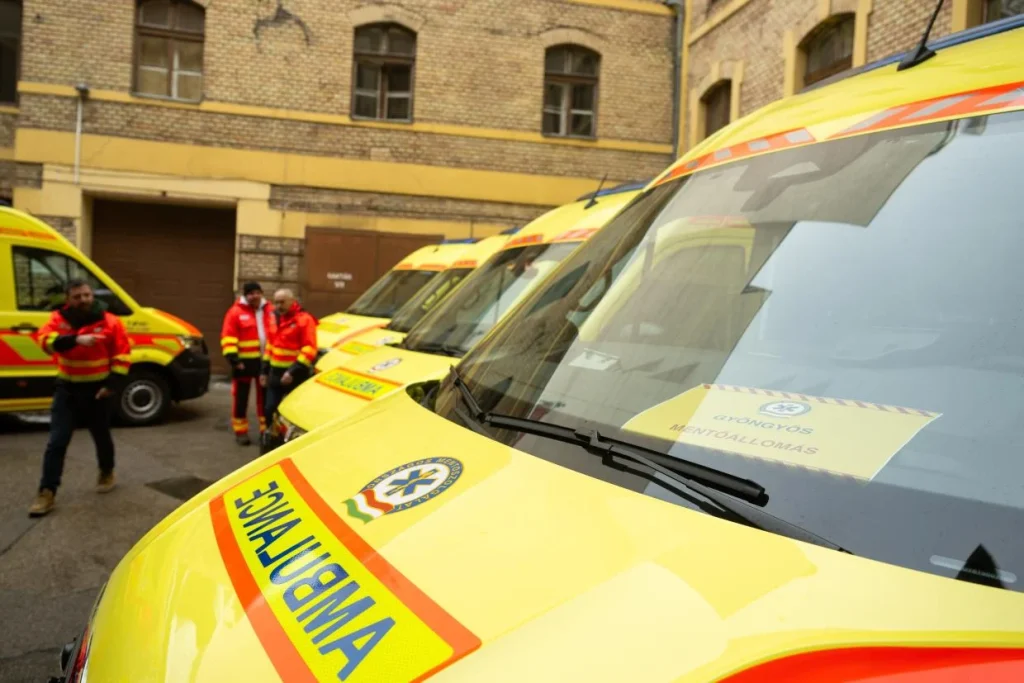 Szeptemberben a legsúlyosabb esetek 90 százalékához 25,75 perc alatt értek ki a mentők