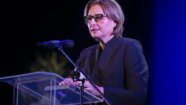 Szerkezeti átalakítást és takarékossági intézkedéseket kezdeményez Kecskemét polgármestere