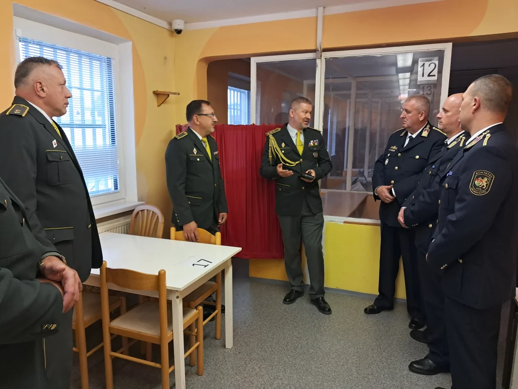 Szlovák kitüntetést kapott a Sátoraljaújhelyi Fegyház és Börtön parancsnoka