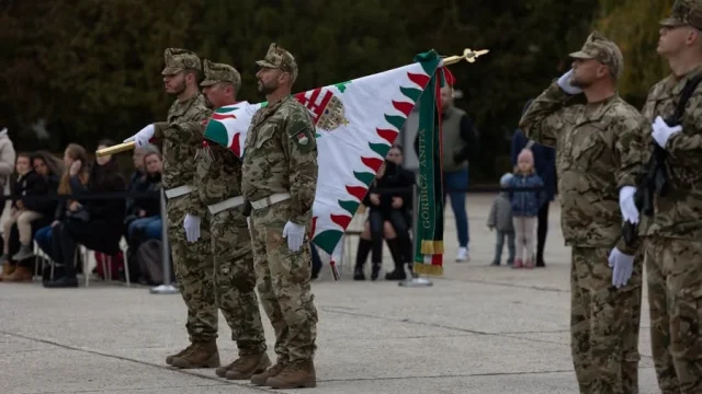 Újabb honvédek tettek esküt a győri és a nyíregyházi területvédelmi ezredekben