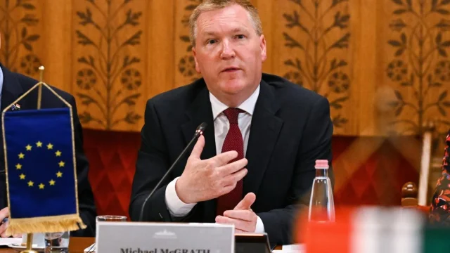 Uniós biztoshoz fordult a Fidesz és a KDNP a Tisza-kormány állítólagos önkényuralmi lépései miatt