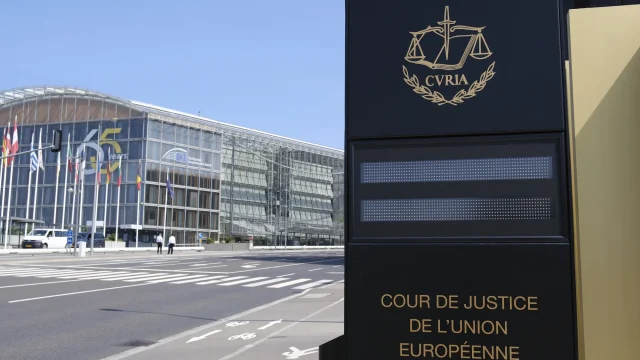 Uniós jogot sértett Magyarország és Csehország az ügyvéd nélküli kihallgatások szabályozásával