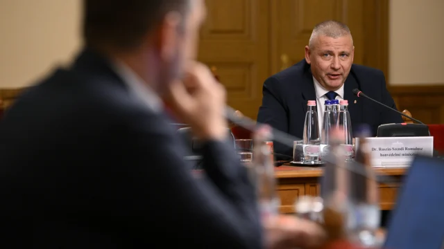 Várják vissza a Magyar Honvédségbe a Covid oltás miatt távozott katonákat
