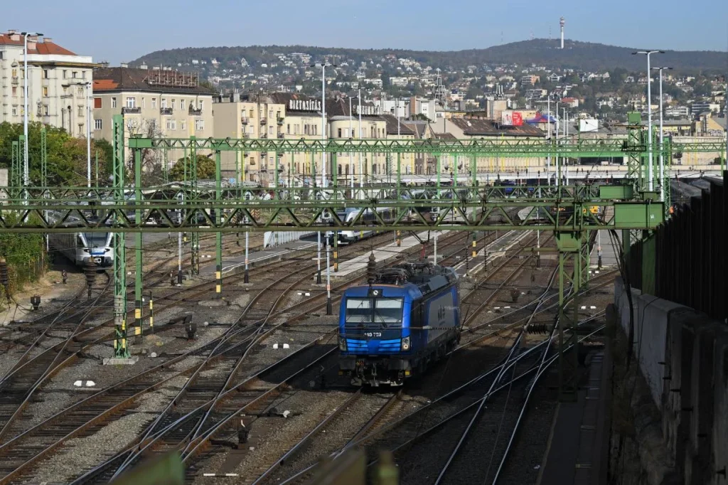 Hétfő hajnalban újraindul a vonatforgalom a karbantartási munkák után a Déli pályaudvaron