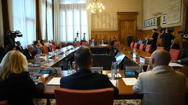 Vizsgálóbizottság előtt beszélt a végrehajtói visszaélésekről egy volt végrehajtó
